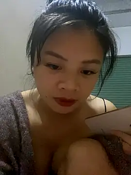 sara-xx online show from 4, 12, 2025