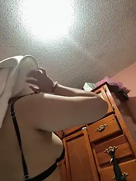 Snapshot of algila08 chatting on 22, 3, 2026 algila08 online show from 22, 3, 2026