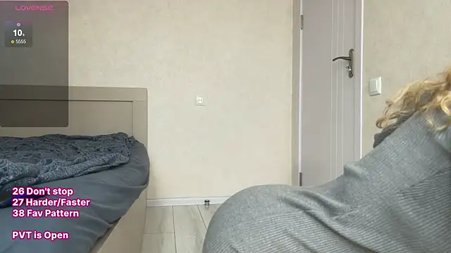 Play Me Softly online show from 8, 2, 2026