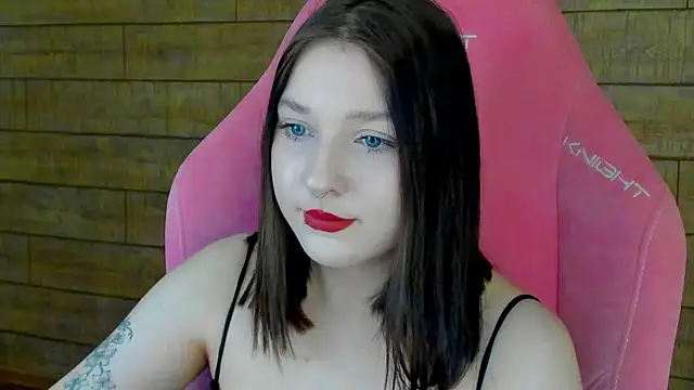 TinnaBurton online show from 19, 2, 2026