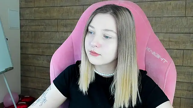 TinnaBurton online show from 22, 4, 2026