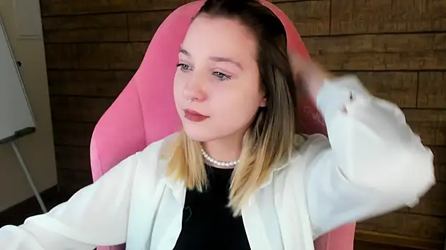 TinnaBurton online show from 26, 4, 2026