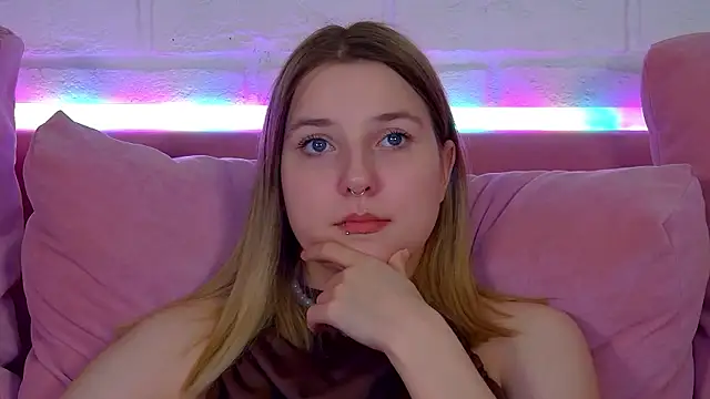 TinnaBurton online show from 28, 4, 2026