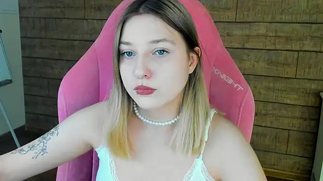 TinnaBurton online show from 6, 5, 2026