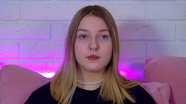 TinnaBurton online show from 11, 5, 2026