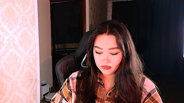 Snapshot of Emma_Uilson chatting on 1, 12, 2025 Emma Uilson online show from 1, 12, 2025