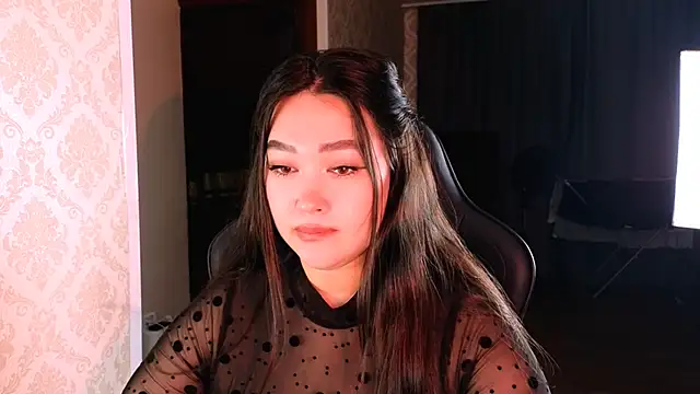 Snapshot of Emma_Uilson chatting on 1, 12, 2025 Emma Uilson online show from 1, 12, 2025