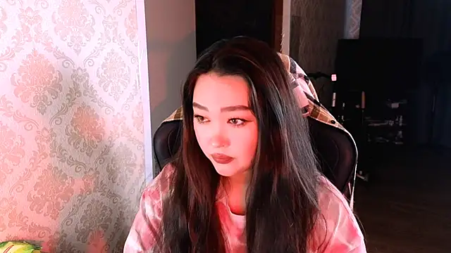 Snapshot of Emma_Uilson chatting on 16, 12, 2025 Emma Uilson online show from 16, 12, 2025