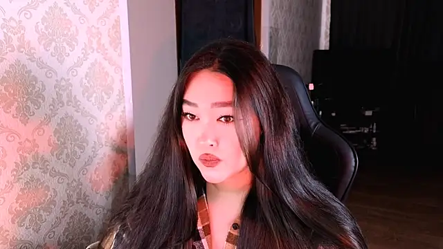 Snapshot of Emma_Uilson chatting on 23, 12, 2025 Emma Uilson online show from 23, 12, 2025