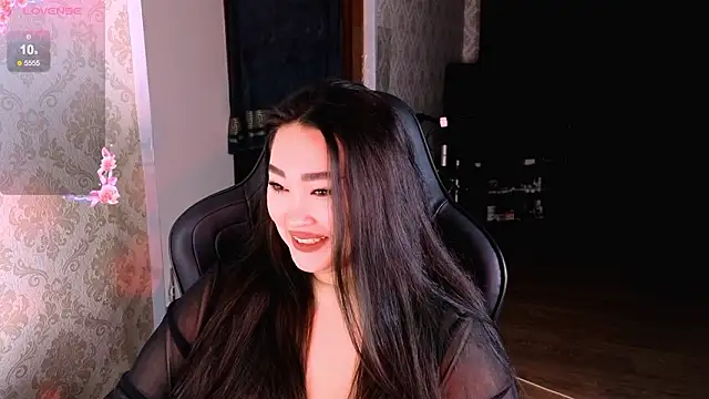 Snapshot of Emma_Uilson chatting on 5, 3, 2026 Emma Uilson online show from 5, 3, 2026