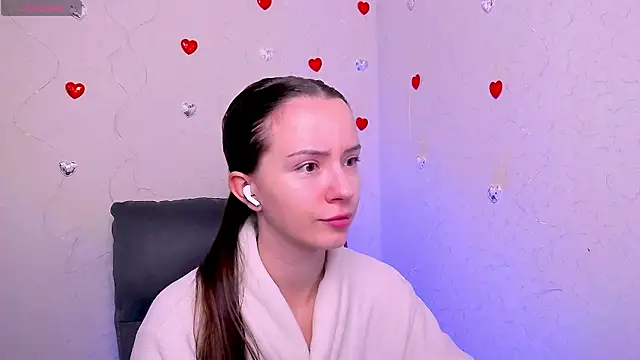 BellaVelure6767 online show from 25, 6, 2026