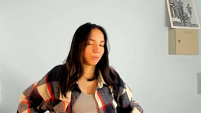 MildredCajigas online show from 17, 11, 2025