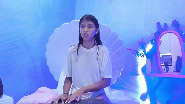 arietta skinny online show from 24, 11, 2025