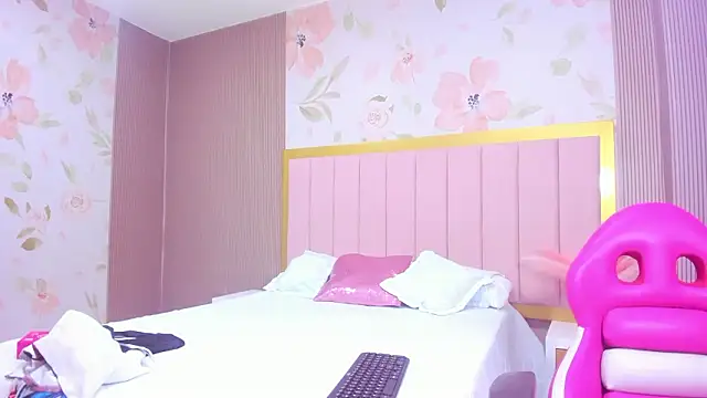 arietta skinny online show from 8, 3, 2026