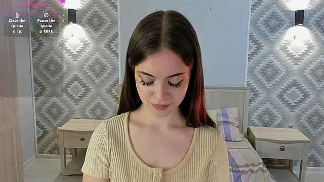 luxe girl online show from 28, 4, 2026