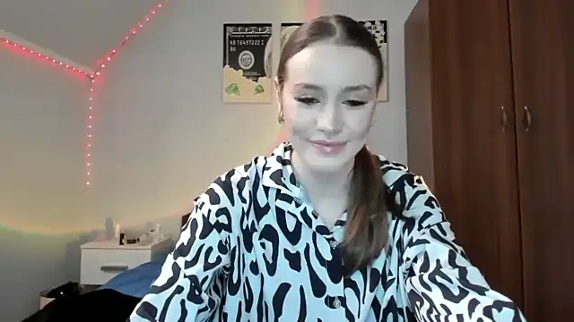 tinyglow online show from 16, 12, 2025