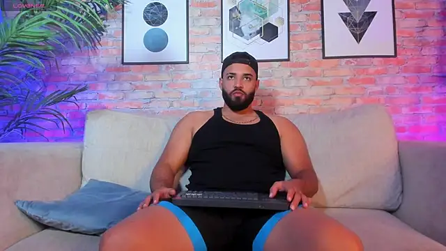 Snapshot of Chris_Varden chatting on 3, 12, 2025 Chris Varden online show from 3, 12, 2025