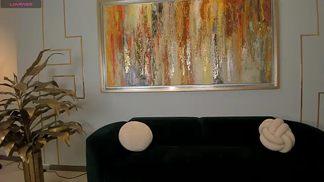 ZaraKafruni online show from 22, 4, 2026