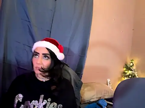 Snapshot of kittycat202501 chatting on 18, 12, 2025 kittycat202501 online show from 18, 12, 2025