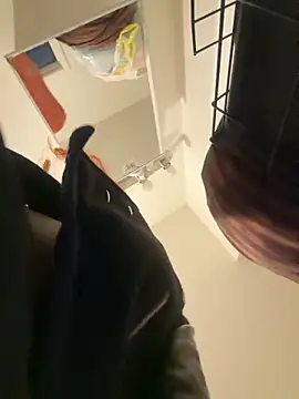 Motherbigbus online show from 20, 4, 2026