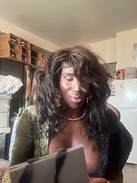 Motherbigbus online show from 24, 4, 2026