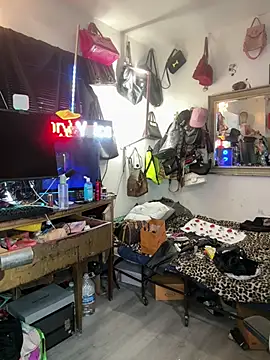 Motherbigbus online show from 28, 7, 2026