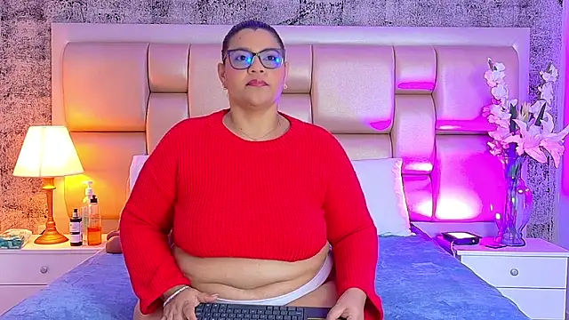 SelennaCooper online show from 21, 4, 2026