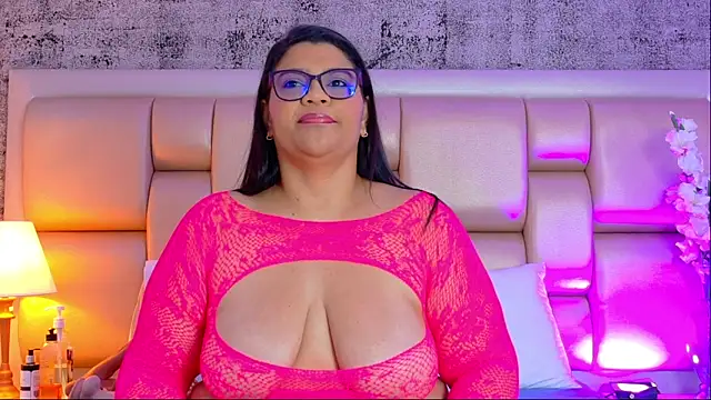 SelennaCooper online show from 25, 4, 2026