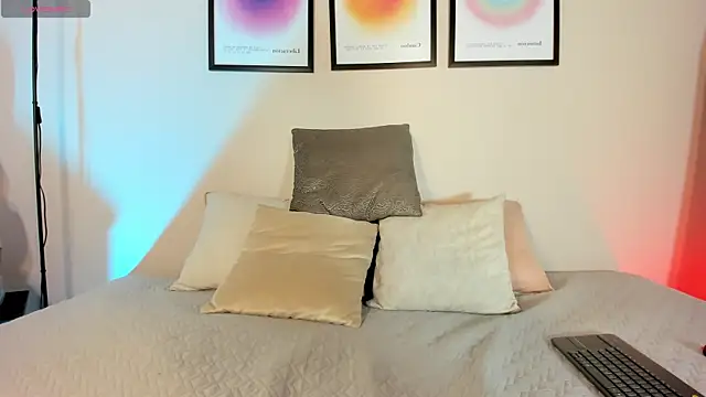 Sofi vega77 online show from 18, 4, 2026