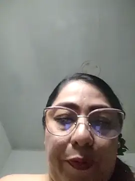 Snapshot of __Nahomi chatting on 4, 12, 2025 Nahomi online show from 4, 12, 2025