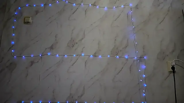 Snapshot of TianaMeiser chatting on 16, 12, 2025 TianaMeiser online show from 16, 12, 2025