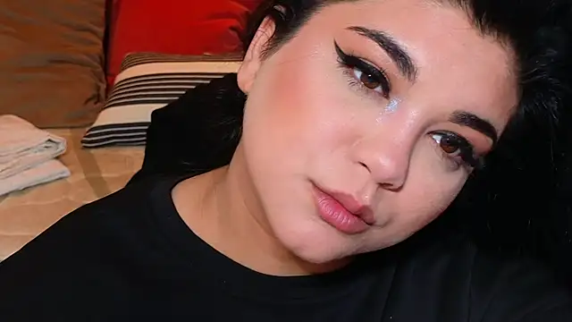 Snapshot of SpicyCarlaXX chatting on 6, 5, 2026 SpicyCarlaXX online show from 6, 5, 2026