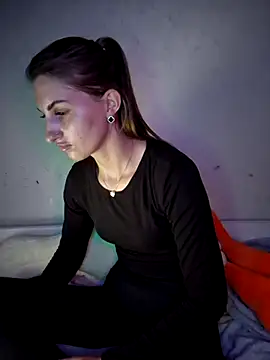 carolinakis  online show from 11, 3, 2026