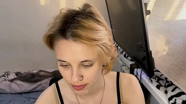 Snapshot of zxctoxic chatting on 2, 12, 2025 zxctoxic online show from 2, 12, 2025