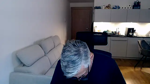 Buidapest online show from 14, 2, 2026