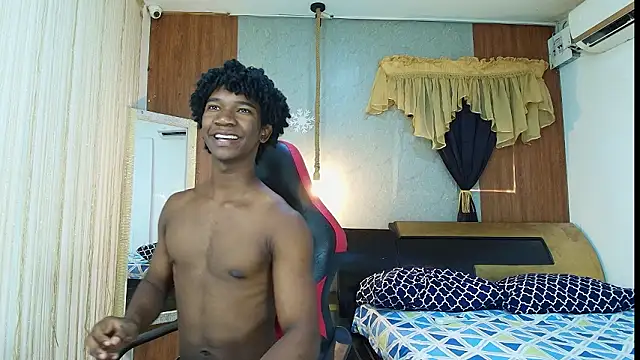 Snapshot of negga_cum chatting on 14, 2, 2026 negga cum online show from 14, 2, 2026
