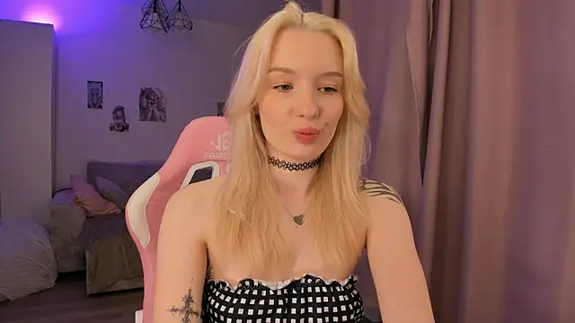 Snapshot of Tiffany_Paw chatting on 22, 5, 2026 Tiffany Paw online show from 22, 5, 2026