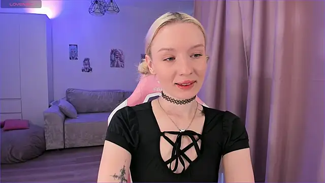 Snapshot of Tiffany_Paw chatting on 7, 6, 2026 Tiffany Paw online show from 7, 6, 2026