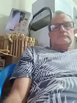 Snapshot of nard53 chatting on 9, 7, 2026 nard53 online show from 9, 7, 2026