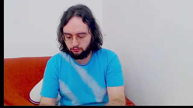 Snapshot of eren_jaeger2000 chatting on 18, 4, 2026 eren jaeger2000 online show from 18, 4, 2026