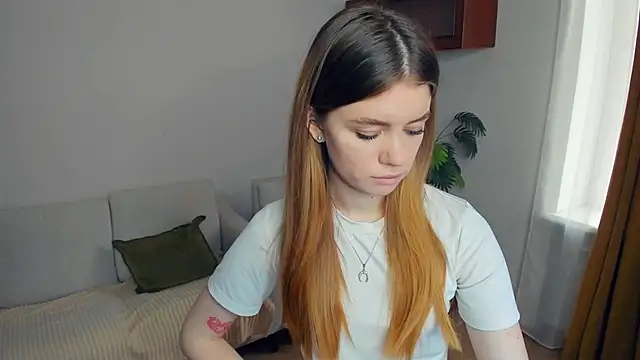 Snapshot of AngelesBenitz chatting on 22, 11, 2025 AngelesBenitz online show from 22, 11, 2025