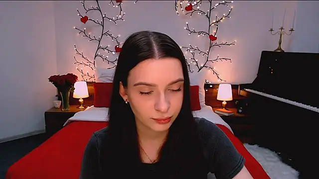 charming berry online show from 30, 11, 2025