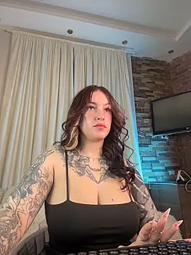 Snapshot of Tattitude_ chatting on 24, 5, 2026 Tattitude online show from 24, 5, 2026