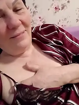 Snapshot of OliviaaSkyy chatting on 7, 2, 2026 OliviaaSkyy online show from 7, 2, 2026