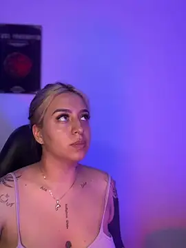 Snapshot of VeloraVyxen_ chatting on 22, 11, 2025 VeloraVyxen online show from 22, 11, 2025