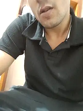 Snapshot of FrappedLocking chatting on 1, 5, 2026 FrappedLocking online show from 1, 5, 2026