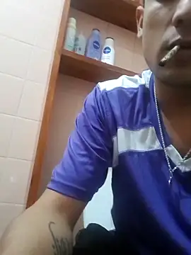 Snapshot of FrappedLocking chatting on 3, 5, 2026 FrappedLocking online show from 3, 5, 2026
