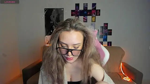 Suzie Q69 online show from 22, 11, 2025