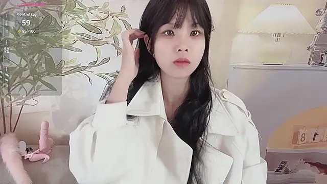 Snapshot of bunny-- chatting on 14, 12, 2025 bunny-- online show from 14, 12, 2025