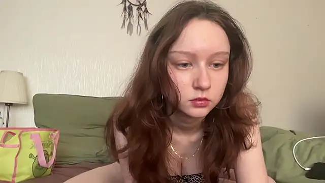 Snapshot of evelynnmaeee chatting on 16, 3, 2026 evelynnmaeee online show from 16, 3, 2026